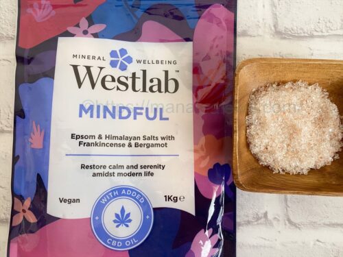 Westlab-mindful-bathing-salts-texture-fragrance