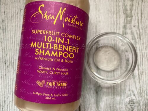 Shea-Moisture-super-fruit-complex-10-in-1-shampoo-texture
